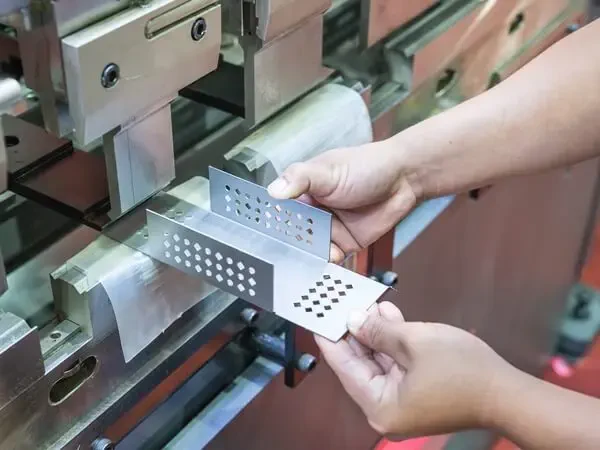 CNC-gefräste Blechteile – Prototypkomponenten aus Stahl